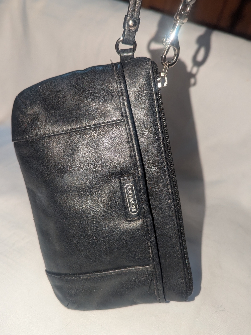 Coach Black Leather Wristlet Clutch with Logo Charm - Picture 3 of 9
